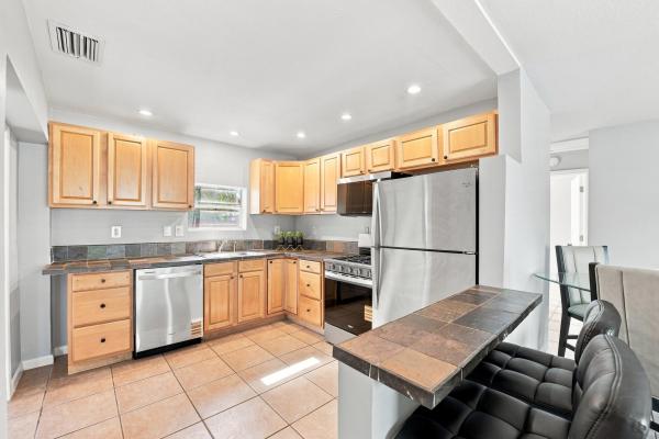 Cresthaven, 2610 NE 8th Ave, Pompano Beach, Florida 33064, image 1