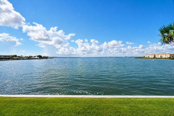 1177 Bayshore Dr #207, Fort Pierce, Florida 34949, image 1