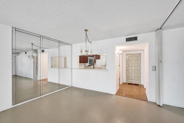 Sabal Palm Of Pine Island Ridge, 1811 Sabal Palm Dr #203, Davie, Florida 33324, image 2