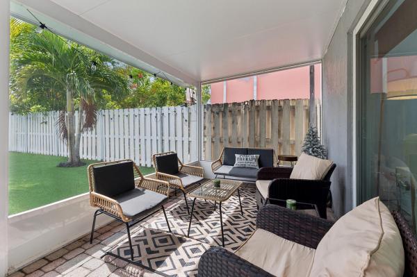 Superior At Lakes Of Laguna, 4176 Torres Cir, West Palm Beach, Florida 33409, image 3