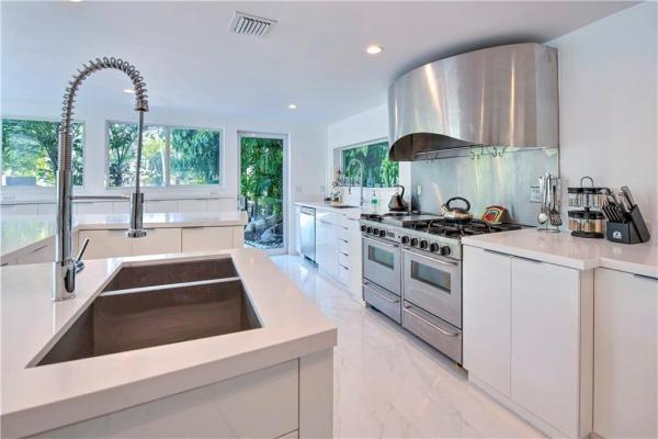 Pelican Isle, 28 Pelican Dr, Fort Lauderdale, Florida 33301, image 2