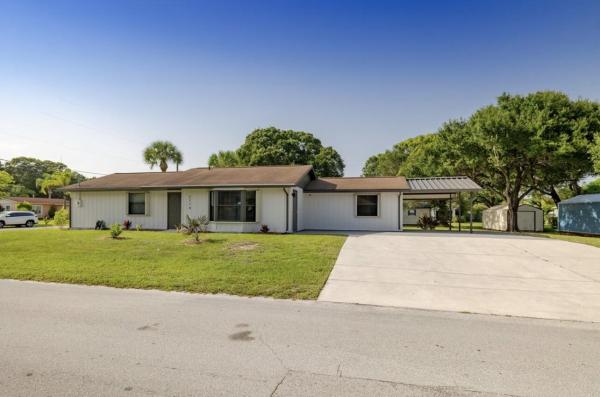 Sunrise Terrace, 2714 Rhode Island Ave, Fort Pierce, Florida 34947, image 3