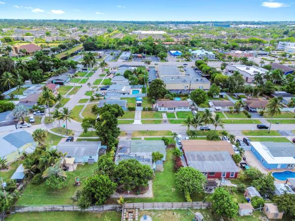 Palm Springs Village, 149 Cayman Dr, Palm Springs, Florida 33461, image 2