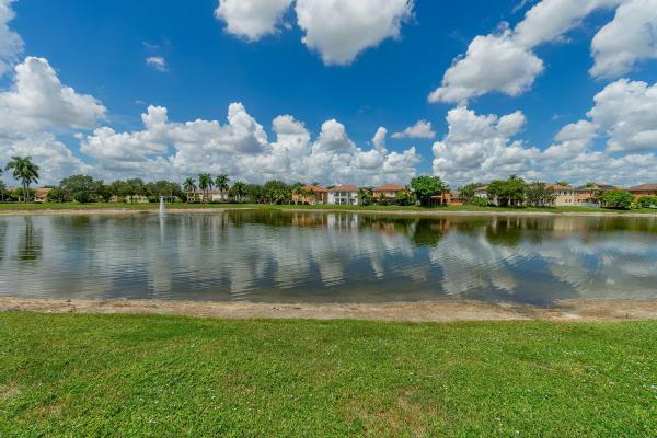 Terracina, 428 Cresta Cir, West Palm Beach, Florida 33413, image 1
