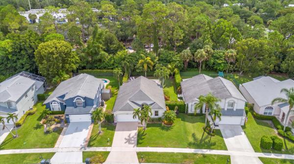 Brindlewood At Binks Forest, 15049 Oak Chase Ct, Wellington, Florida 33414, image 2