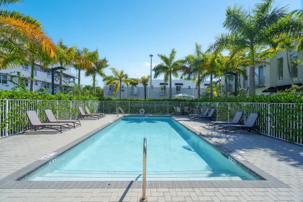 Urban Village At 5th Ave, 405 NE 35th Ct #2, Oakland Park, Florida 33334, image 1