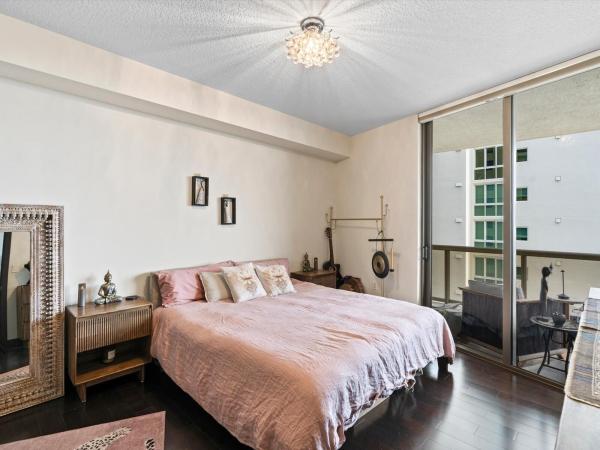 16275 Collins Ave #2403, Sunny Isles Beach, Florida 33160, image 3
