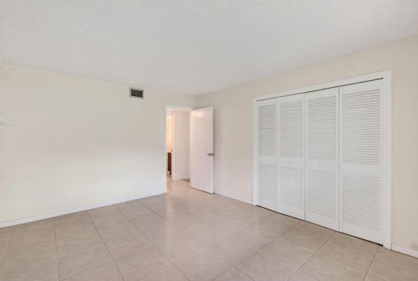 1057 E Circle Ter, Delray Beach, Florida 33445, image 3