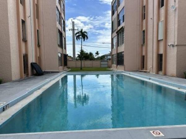 Gratigny Plaza, 7345 W 4th Ave #403, Hialeah, Florida 33014, image 3
