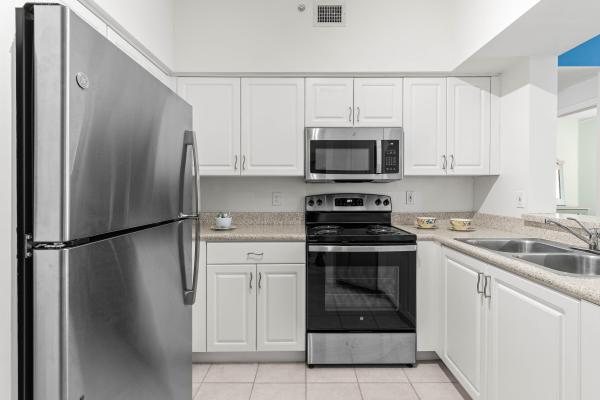 1971 Brandywine Rd #201, West Palm Beach, Florida 33409, image 2