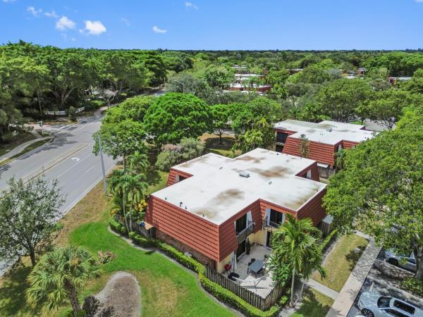 Waterford Courtyards At Jacaranda, 746 NW 98th Way, Plantation, Florida 33324, image 3