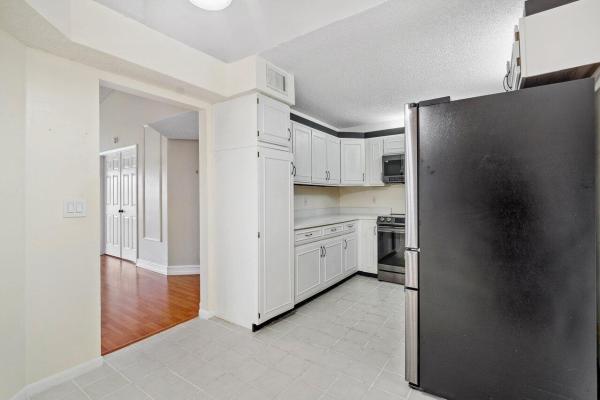 Pine Ridge At Delray Beach, 13770 Oneida Dr #D2, Delray Beach, Florida 33446, image 2