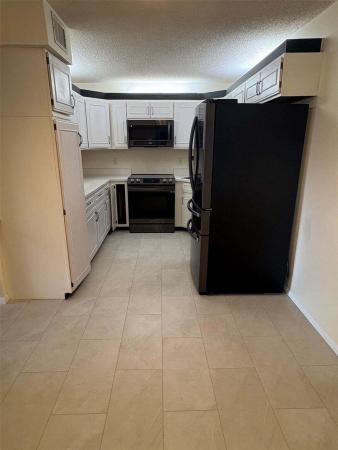 Pine Ridge At Delray Beach, 13770 Oneida Dr #D2, Delray Beach, Florida 33446, image 2