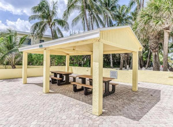 Emerald Tower, 1401 S Ocean Blvd #702, Pompano Beach, Florida 33062, image 2