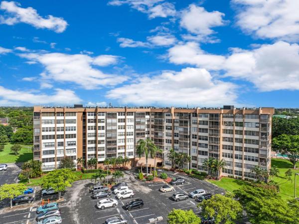 The Cypress, 1200 Saint Charles Pl #509, Pembroke Pines, Florida 33026, image 3
