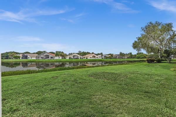 Valencia Lakes, 11613 Pamplona Blvd, Boynton Beach, Florida 33437, image 3