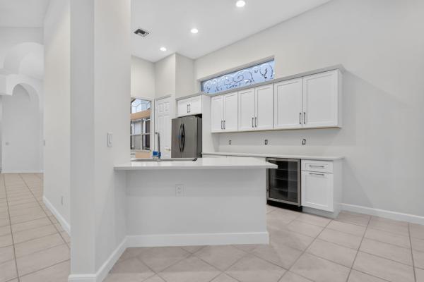Turnberry Isle At Aberdeen, 6842 Fairway Lakes Dr, Boynton Beach, Florida 33472, image 2