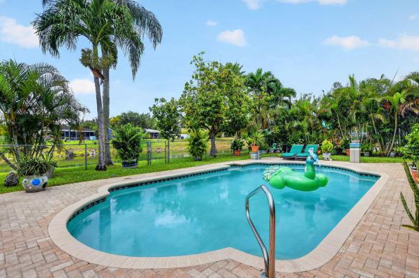Palmetto Pines, 11078 Delta Cir, Boca Raton, Florida 33428, image 2