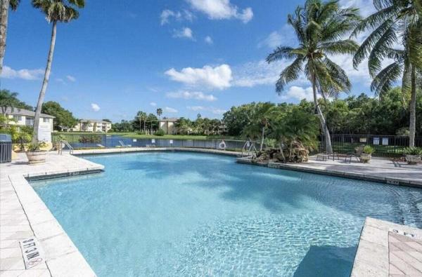 Grand View At Crestwood, 400 Crestwood Ct N #417, Royal Palm Beach, Florida 33411, image 3