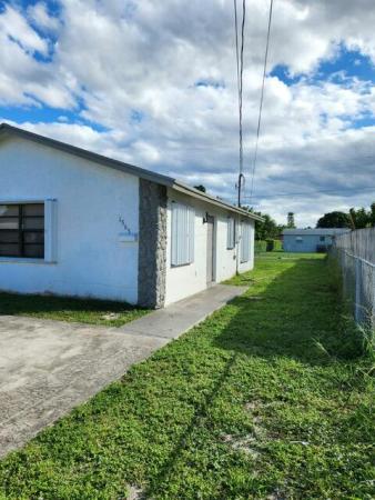 1565 W 36th St, Riviera Beach, Florida 33404, image 1
