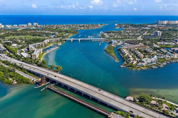 Coppola Villas At Riverside Cove, 141 E Riverside Dr #6A, Jupiter, Florida 33469, image 1