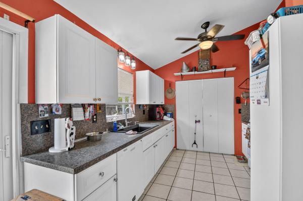 Southern Boulevard Pines, 207 Ethelyn Dr, West Palm Beach, Florida 33415, image 1