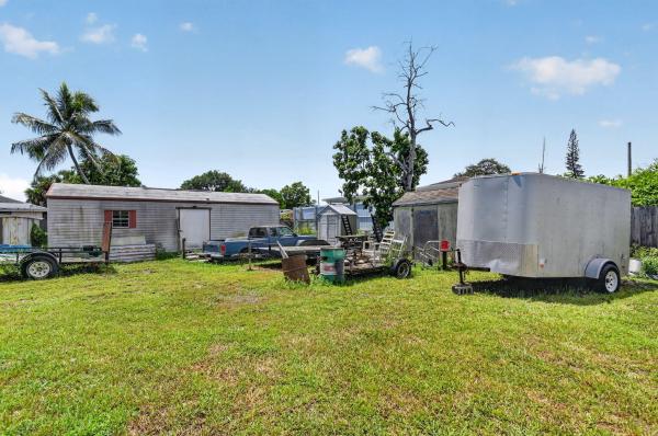 Southern Boulevard Pines, 207 Ethelyn Dr, West Palm Beach, Florida 33415, image 3