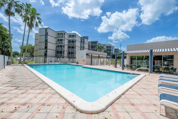 6995 NW 186th St #E508, Hialeah, Florida 33015, image 3