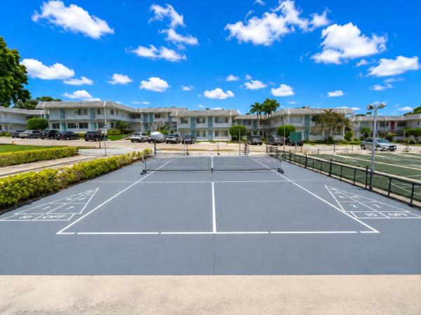 3040 Lake Osborne Dr #111, Lake Worth Beach, Florida 33461, image 1