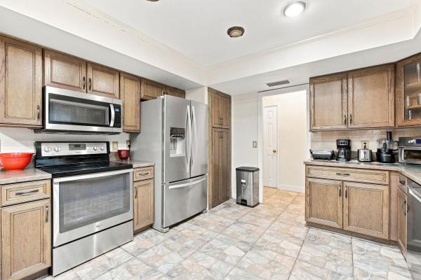 Maravilla Estates, 2730 Fairway Dr, Fort Pierce, Florida 34982, image 2