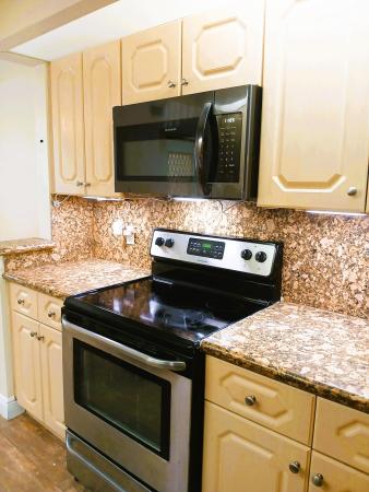 Abaco Village, 1605 Abaco Dr #E2, Coconut Creek, Florida 33066, image 3