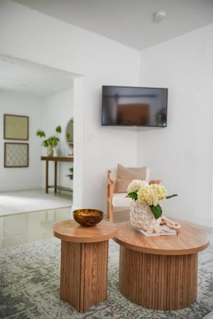 Bowling Green, 790 NW 51st St, Miami, Florida 33127, image 2