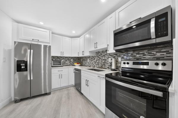Maya Marca, 3000 Holiday Dr #502, Fort Lauderdale, Florida 33316, image 1