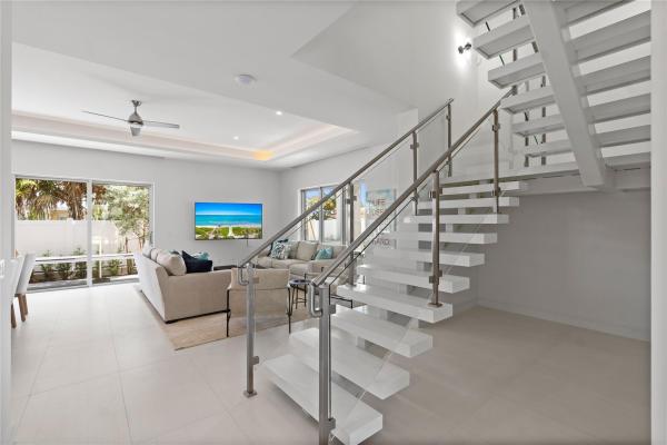 221 Shore Ct, Lauderdale By The Sea, Florida 33308, image 2