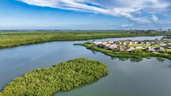 3209 S Lakeview Cir #8105, Fort Pierce, Florida 34949, image 1
