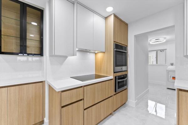 Palm Springs Village, 256 Greenbrier Dr, Palm Springs, Florida 33461, image 3