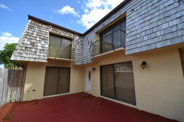Lakewood Of Palm Springs, 385 Lake Arbor Dr, Palm Springs, Florida 33461, image 2