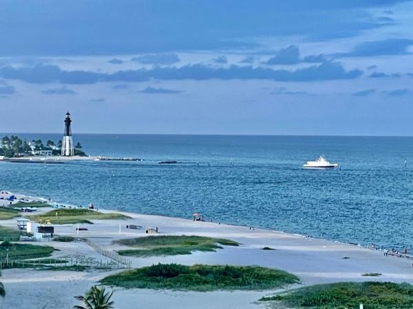 Admiralty Towers Apartments, 750 N Ocean Blvd #1502, Pompano Beach, Florida 33062, image 1