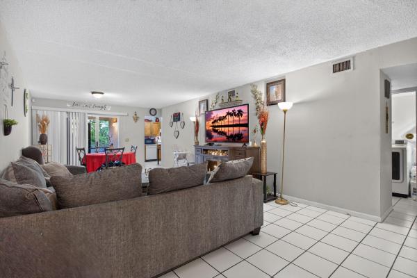 3037 Coral Ridge Dr, Coral Springs, Florida 33065, image 3