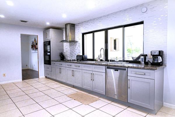 Hollywood Golf Estates, 1104 Washington St, Hollywood, Florida 33019, image 1