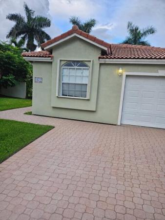 Portraits At Pembroke Pointe, 10627 NW 7th St, Pembroke Pines, Florida 33026, image 2