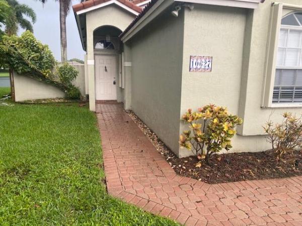 Portraits At Pembroke Pointe, 10627 NW 7th St, Pembroke Pines, Florida 33026, image 3