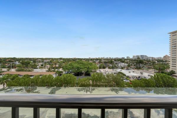 Essex Tower, 340 Sunset Dr #806, Fort Lauderdale, Florida 33301, image 3