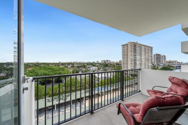Essex Tower, 340 Sunset Dr #806, Fort Lauderdale, Florida 33301, image 2