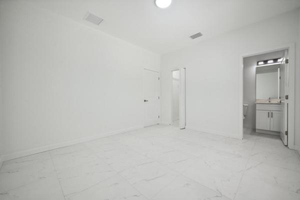 Freshwater Avenue, 1009 14th St #B, West Palm Beach, Florida 33401, image 2
