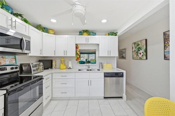 Portofino Village, 3003 Portofino Isle #B2, Coconut Creek, Florida 33066, image 2