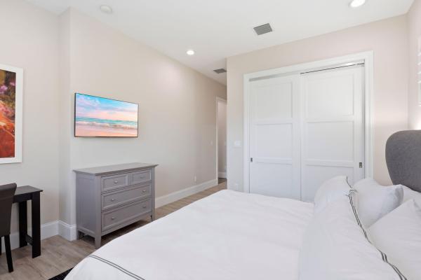 Boca Villas, 464 NE 8th St, Boca Raton, Florida 33432, image 1