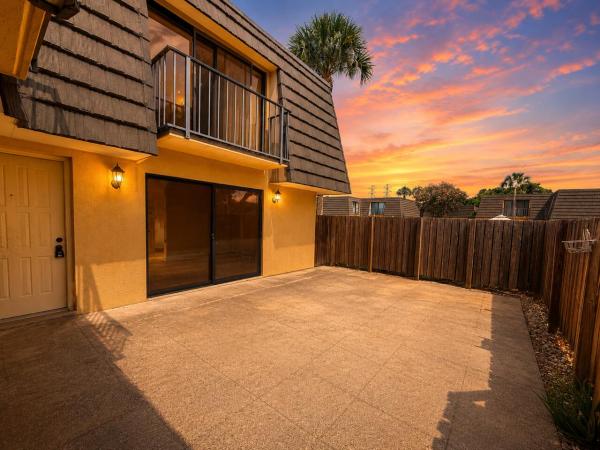 Village Of Sandalwood Lakes, 1603 16th Way, West Palm Beach, Florida 33407, image 2