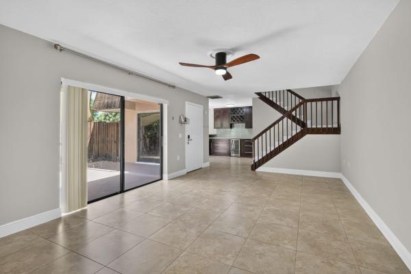 Waterside Luxury Townhomes, 846 Blue Ridge Cir, West Palm Beach, Florida 33409, image 3