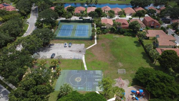 3007 Casa Rio Ct, Riviera Beach, Florida 33418, image 2